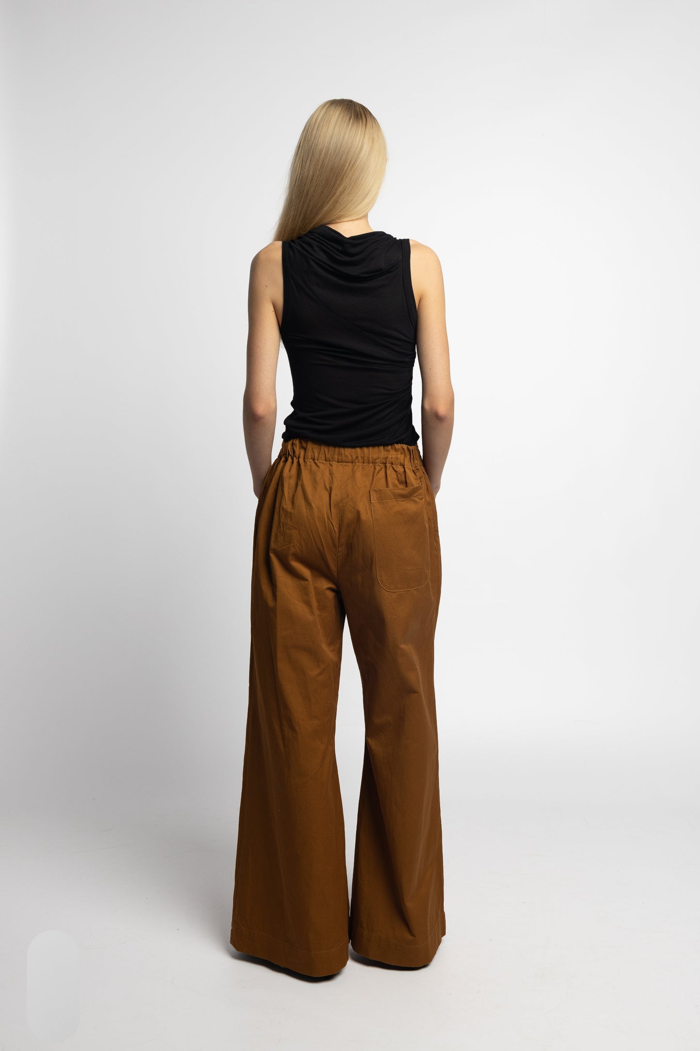Relaxed fit cotton pants in warm burnt ochre