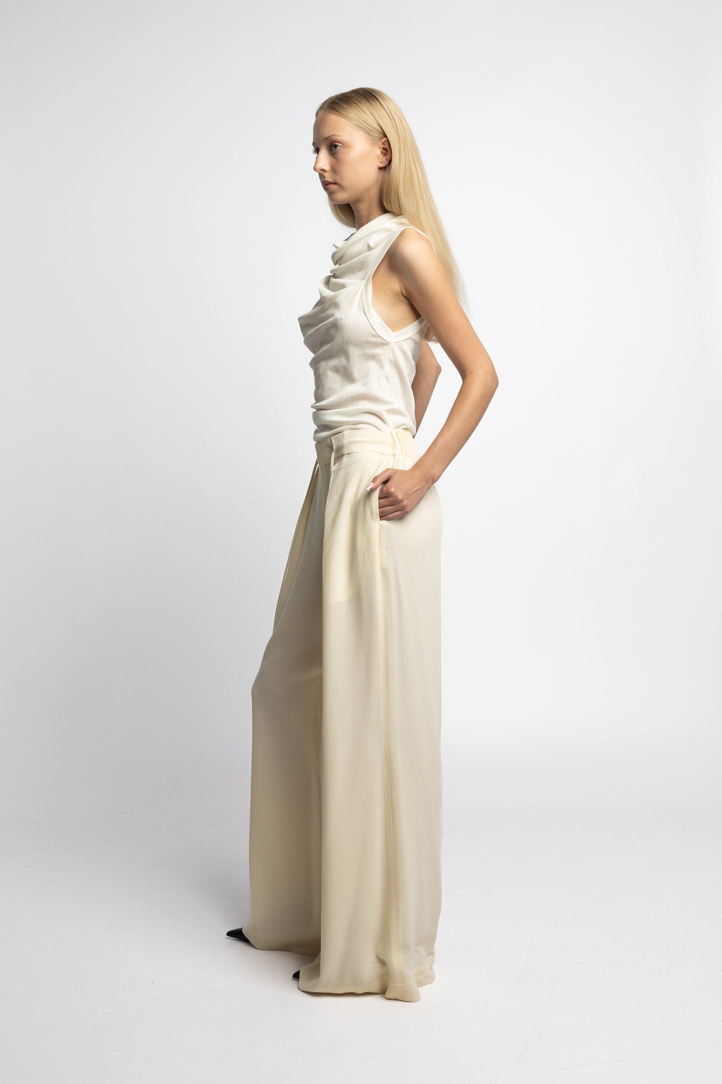 Wide leg wool pants with drawstring and pleats