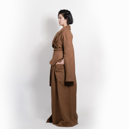 Oversize Floor length Tobacco Brown Coat with 2 oversized pocket, Elongated Collar and 3 way wear sleeve. Side slit and back vent. NZ Sale 